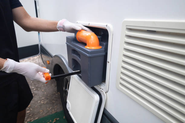 Best Portable bathroom rental  in Hollywood, FL